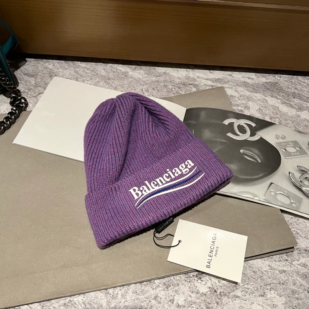 Вязаная шапка Balenciaga с буквой - 2 шт.