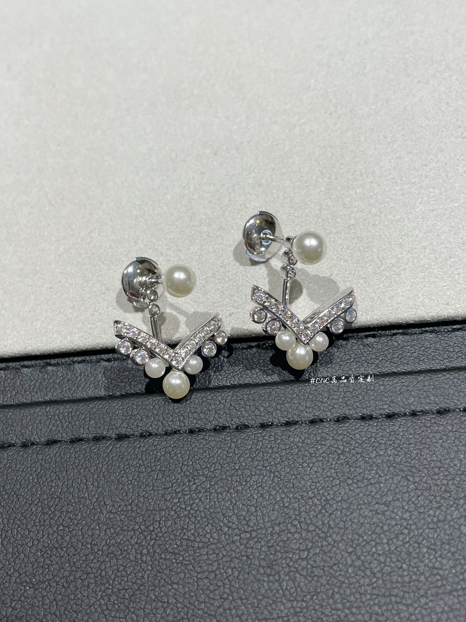 Серьги Chaumet 008