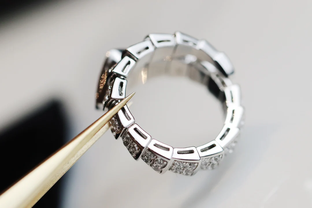 Кольцо Bvlgari 2