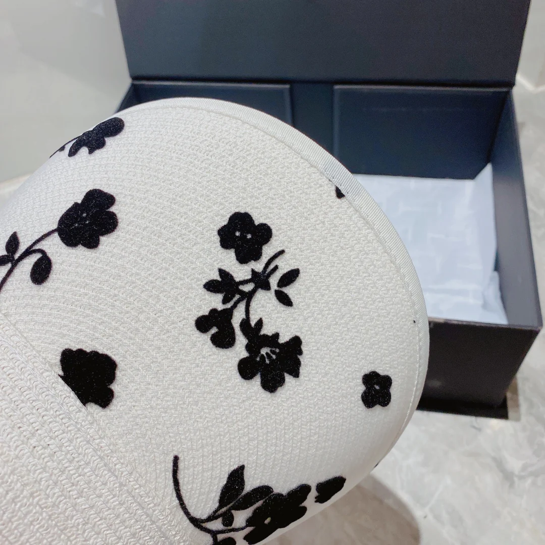 Солнцезащитная шляпа Chanel - Парик с открытым верхом - 1