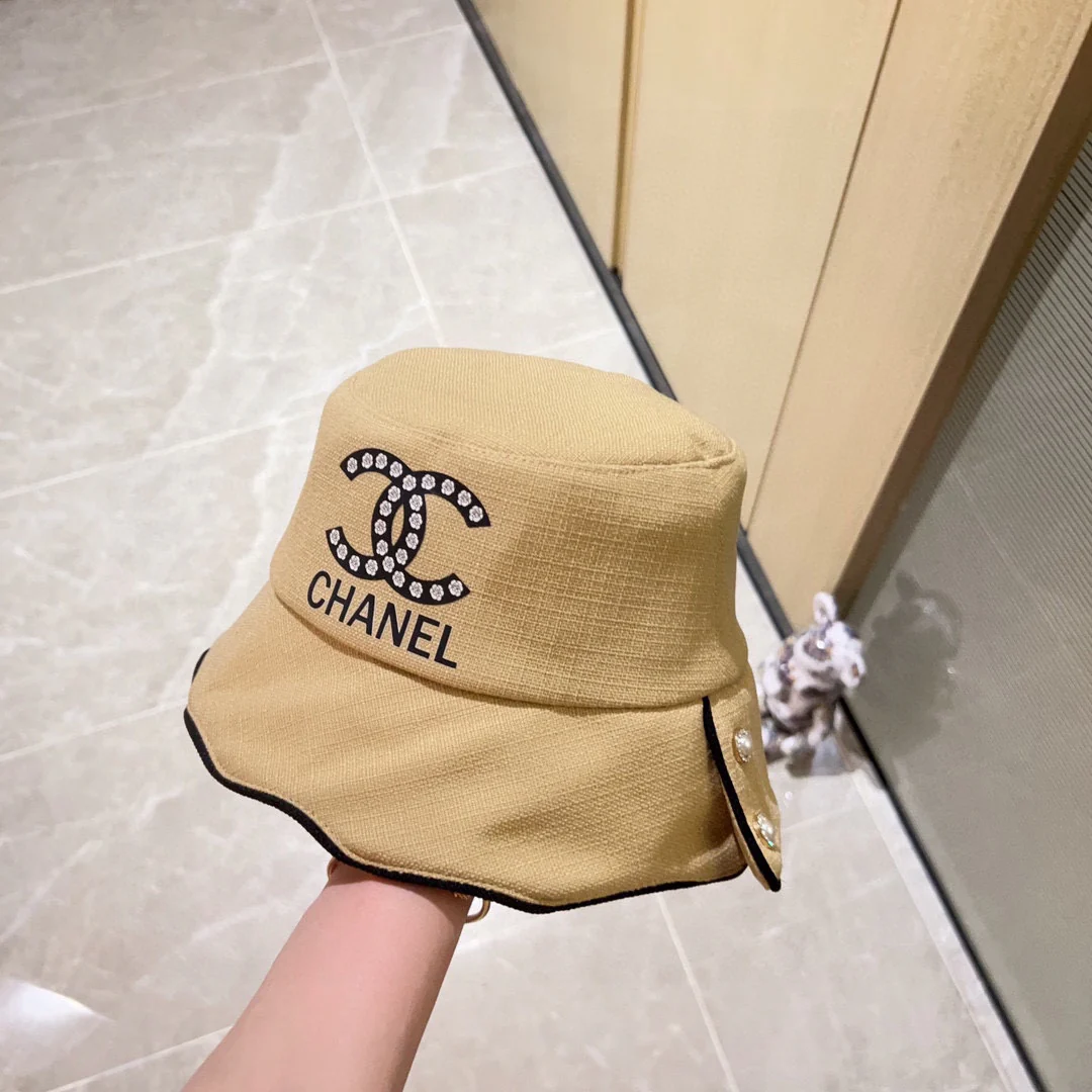 Новинка сезона весна/лето 2023 от Chanel - Рыбацкая шляпа из пузырчатой ??ткани