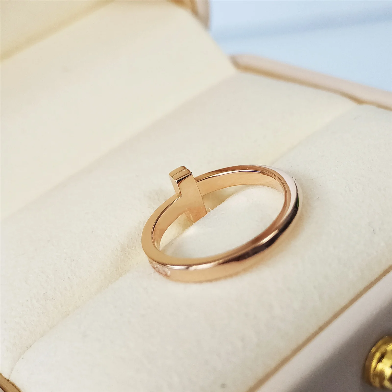 Кольцо Тиффани - 18