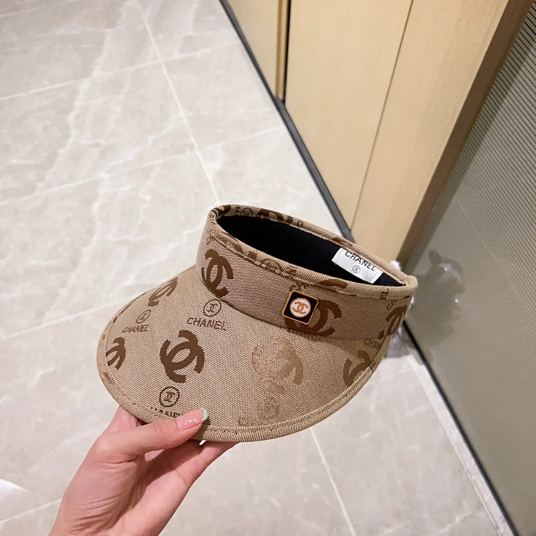 Новинка сезона весна/лето 2023 от Chanel - Козырек - Солнцезащитная шляпа - Коричневая