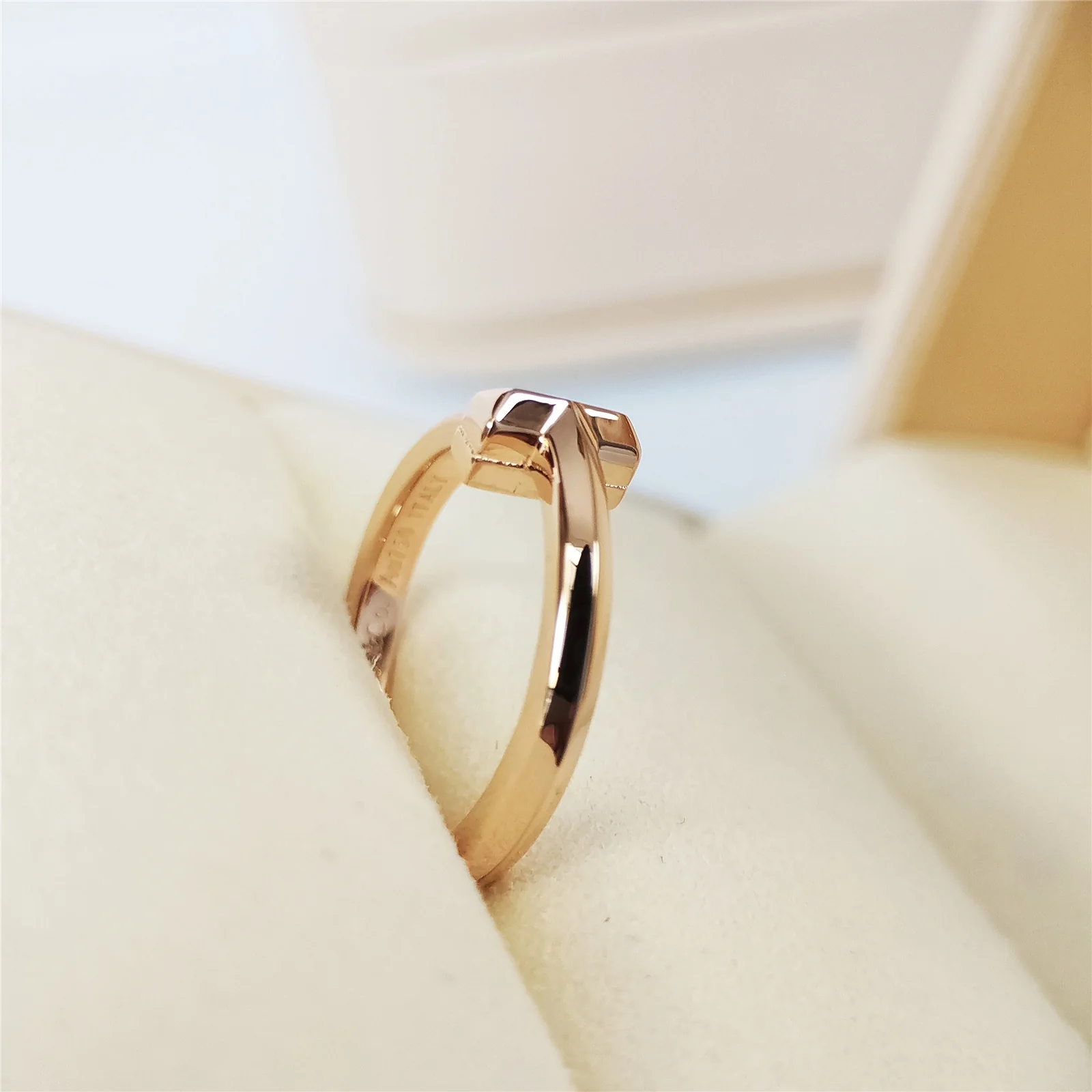 Кольцо Тиффани 040