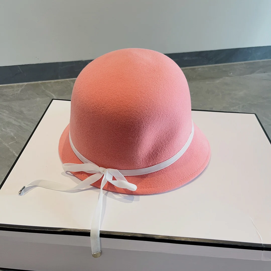 Chanel - Элегантная шерстяная панама неправильной формы - Розовая