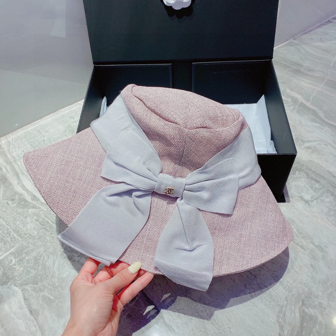 Chanel - Большая шляпа от солнца с бантом - 2 шт.