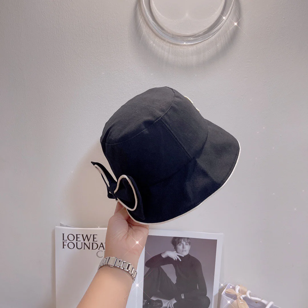 Шляпа рыбака Chanel с разрезом сзади и бантом, весна/лето, черная