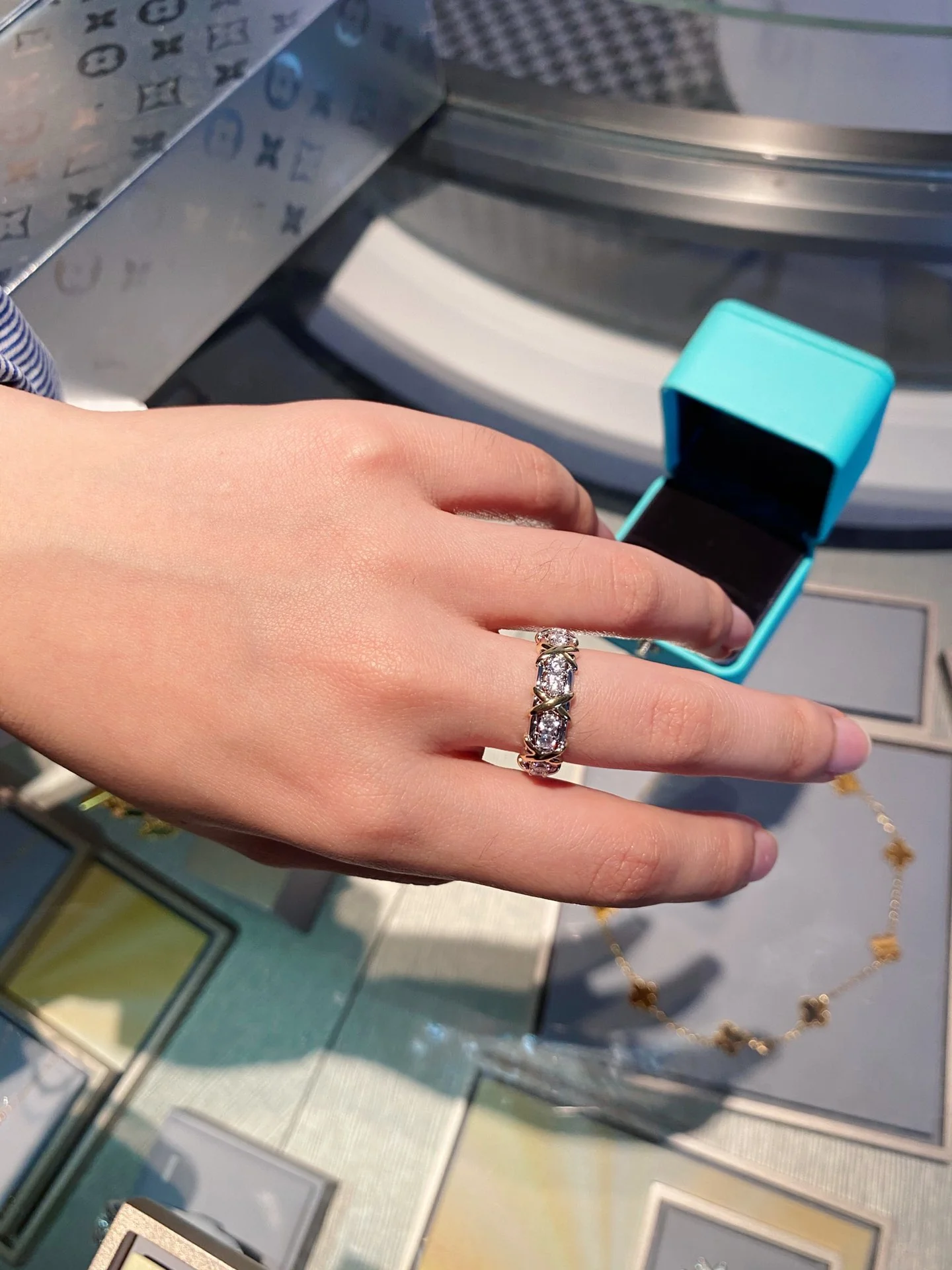 Кольцо Тиффани 043