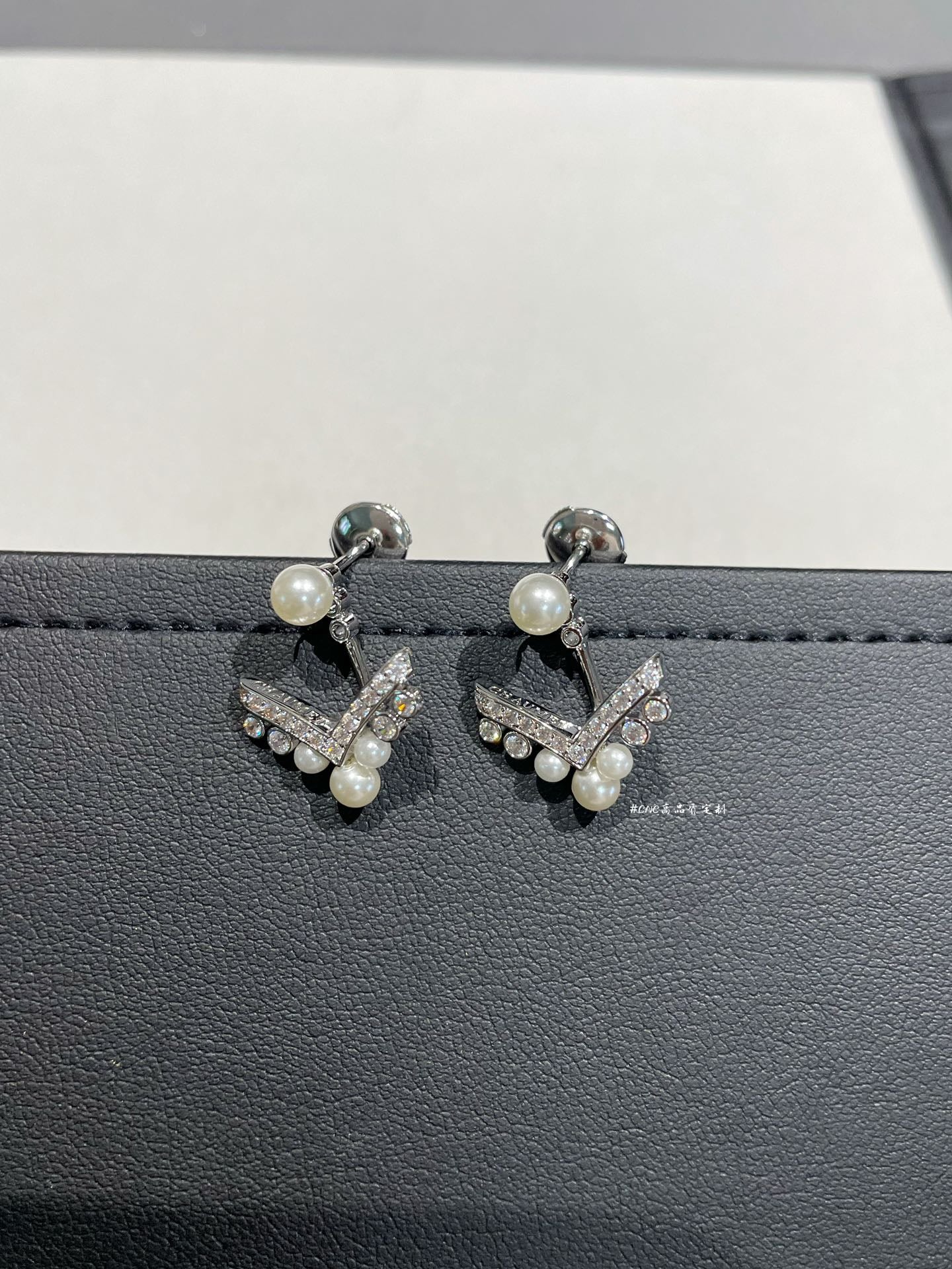 Серьги Chaumet 008