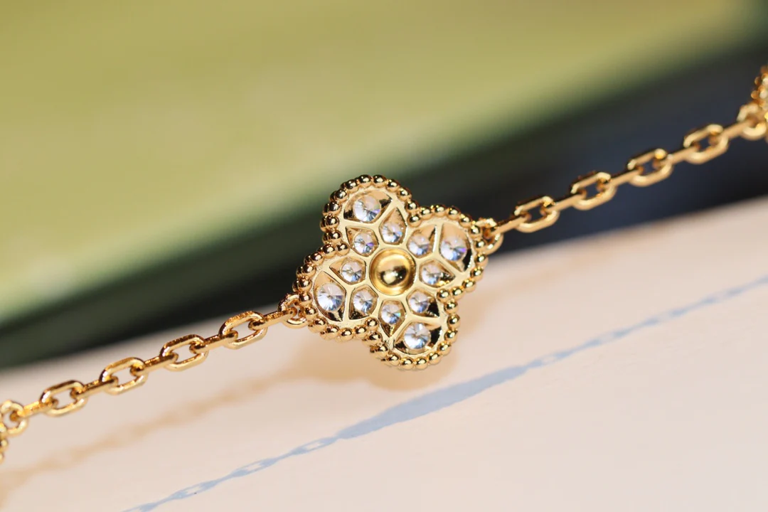 Браслет VCA - 7