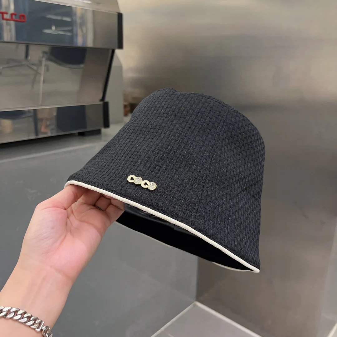 Новинка сезона осень/зима 2023 от Chanel - Рыбацкая шляпа - Черная