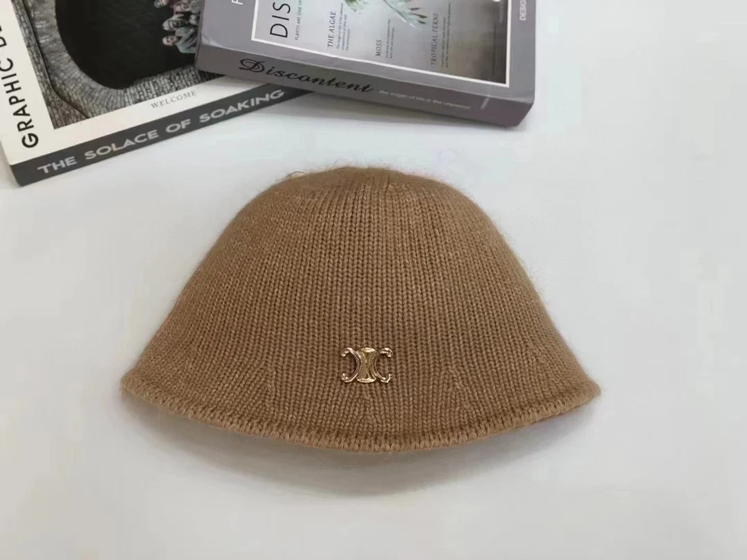 Селин - Вязаная рыбацкая шапка