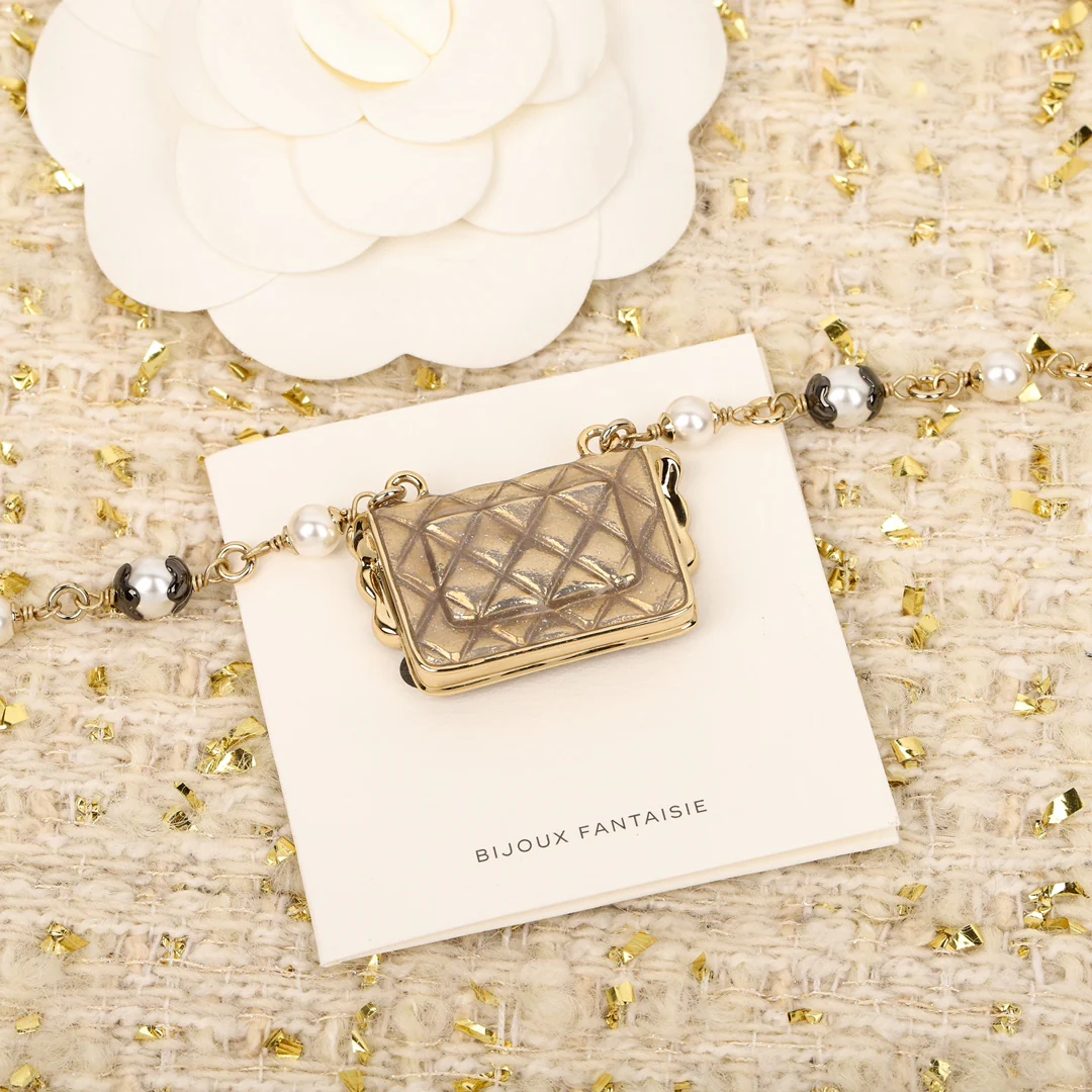 Chanel - Колье 553