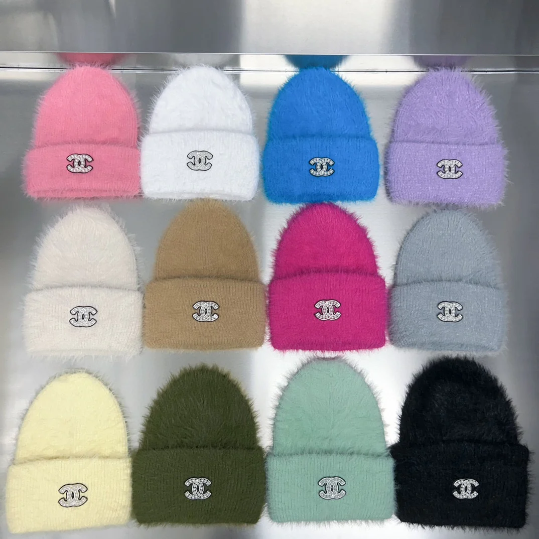 Chanel - Новая шляпа из искусственного норкового бархата