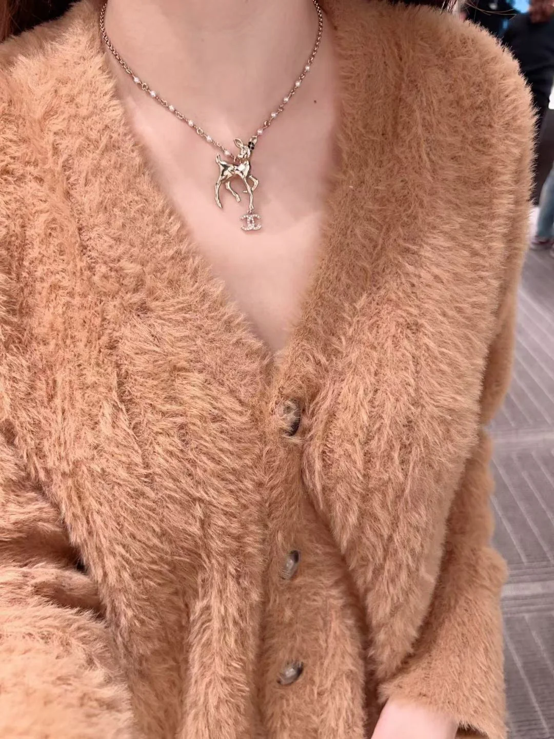 Chanel - 25 пенсов, жемчужное ожерелье 