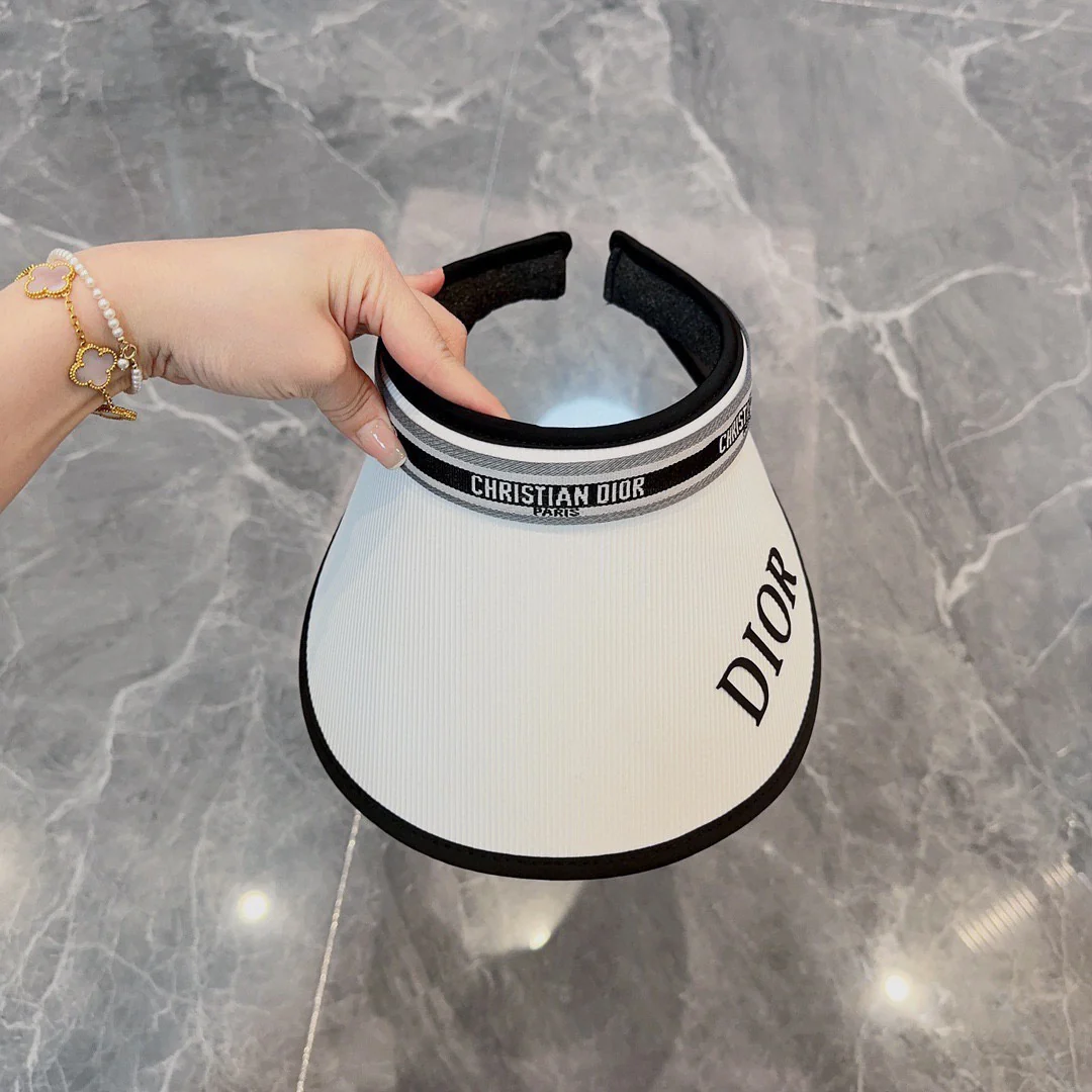 Новая летняя спортивная солнцезащитная шляпа Dior - белая.