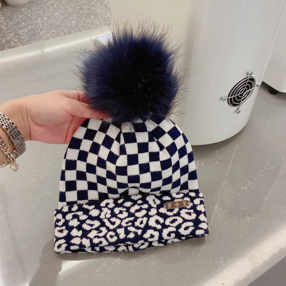 Шапка LV Damier Beanie - Черная - 1