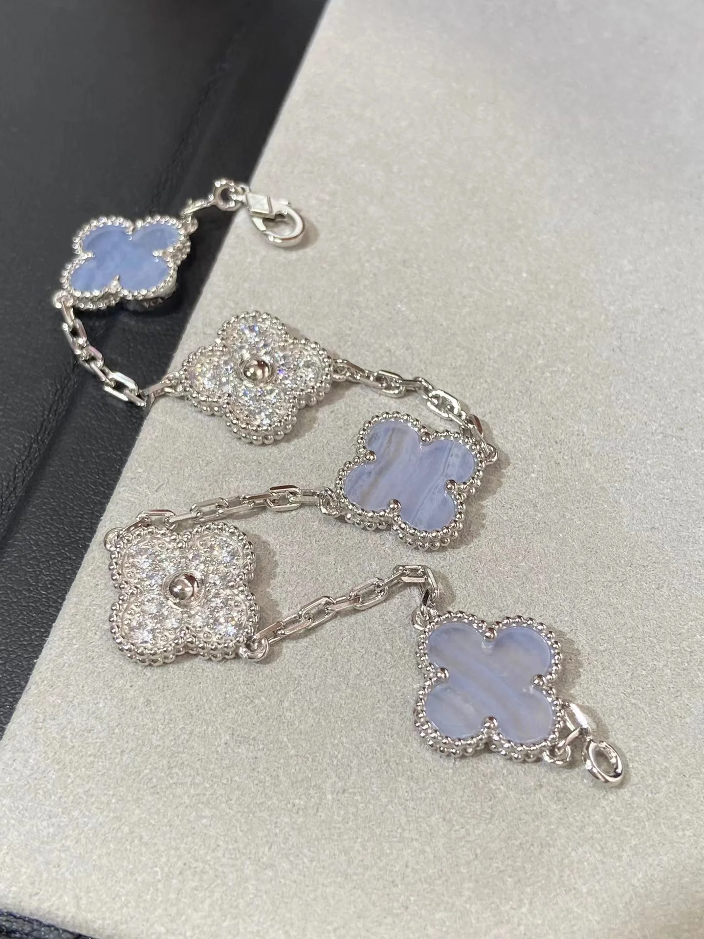 Van Vek - Браслет 030