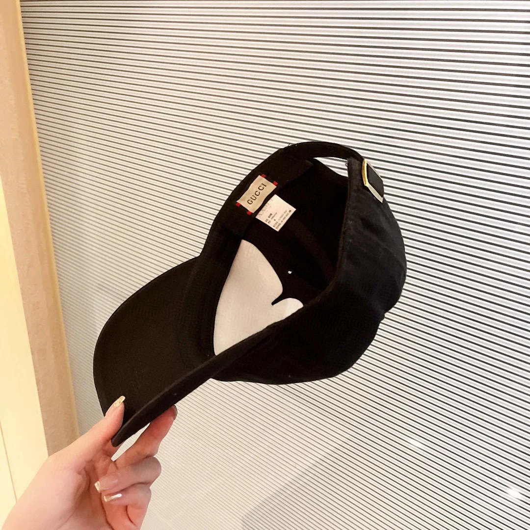 Бейсболка Gucci с кошачьим рисунком