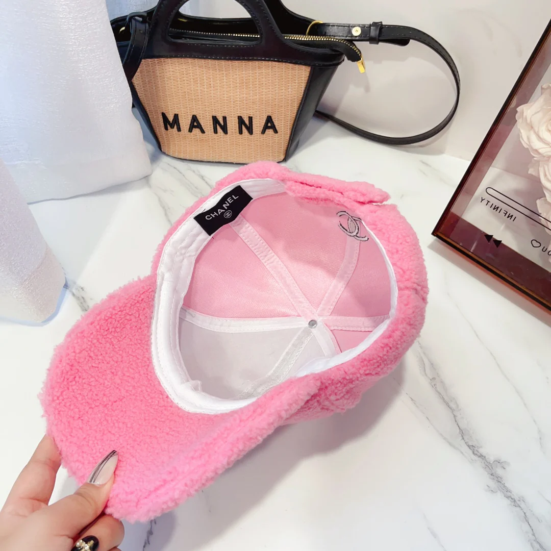 Chanel - Новая бейсболка из овчины - Розовая