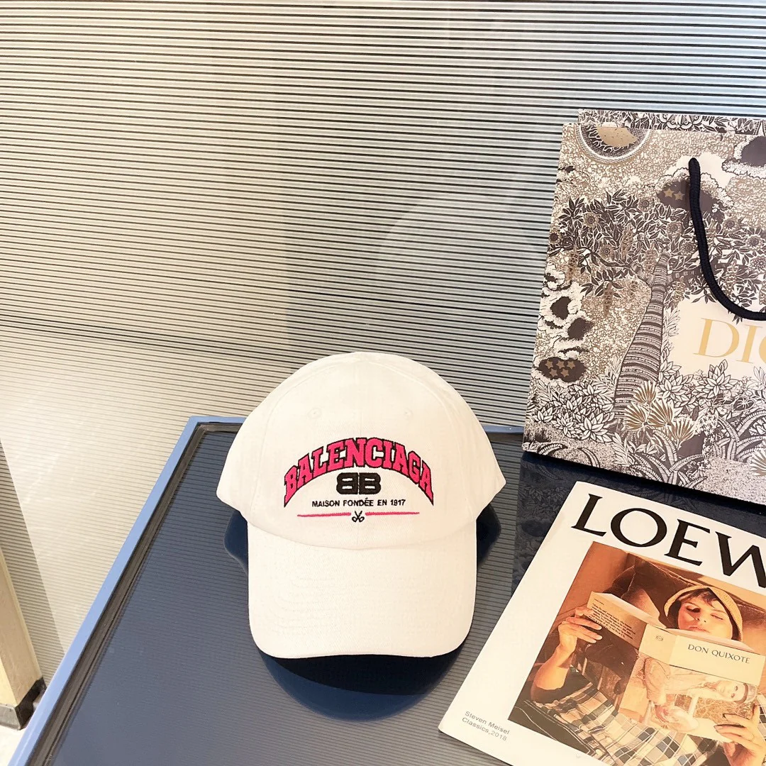 Новинка Balenciaga 2022 года - бейсболка (такая же, как в бутиках)