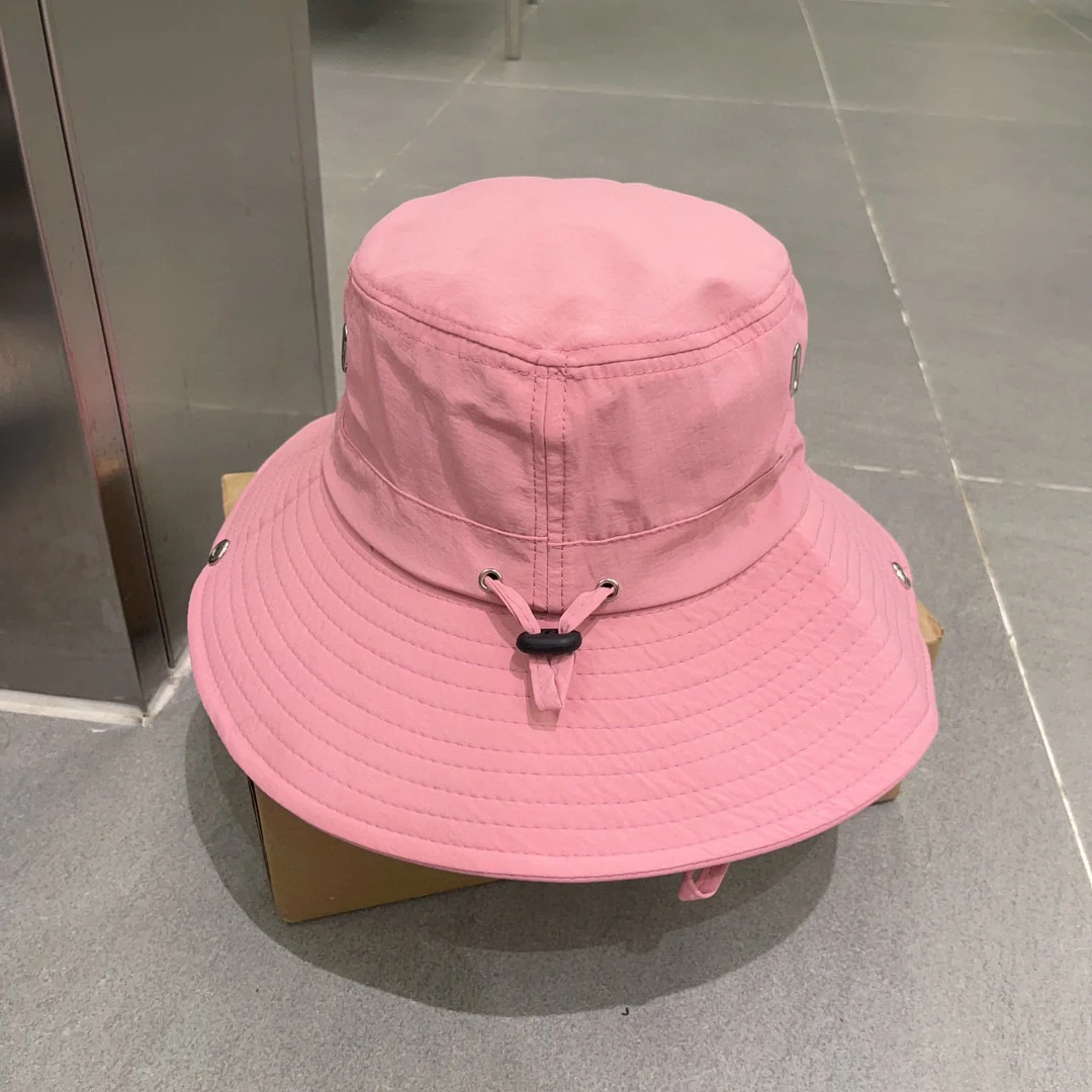 Новинка сезона весна/лето 2023 от Prada - Широкополая панама - Розовая