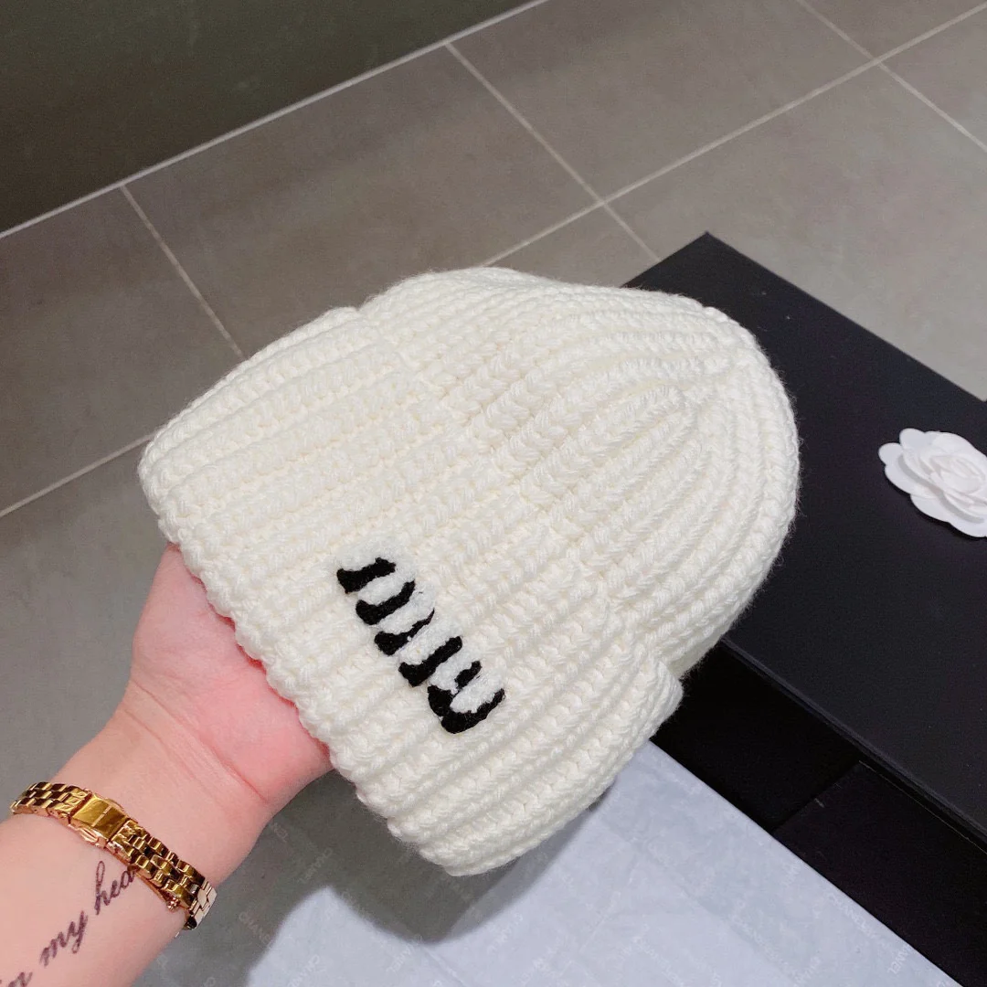 Miu Miu - Шапка-бини - Унисекс - Белая