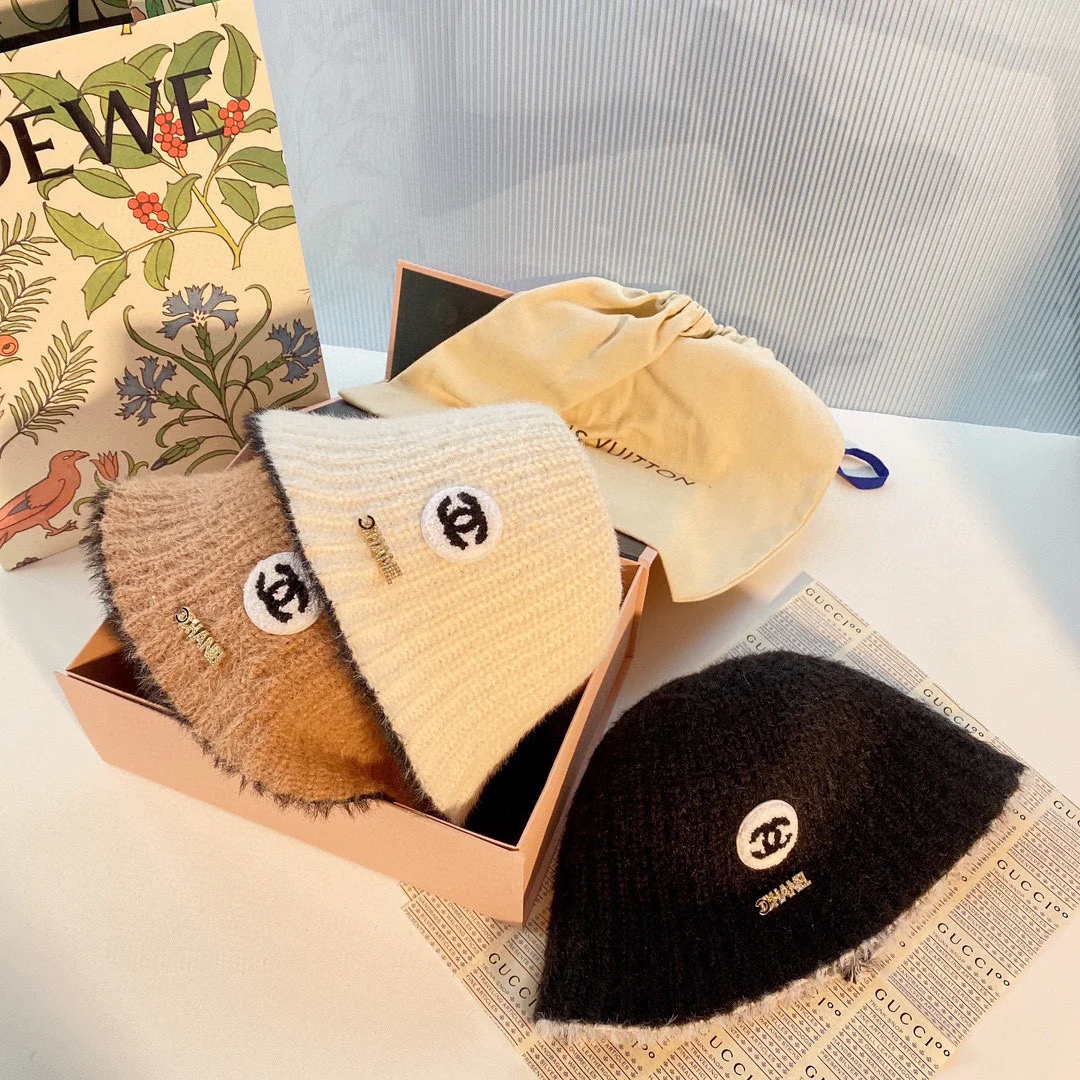 Рыбацкая шляпа из флиса Chanel - 1