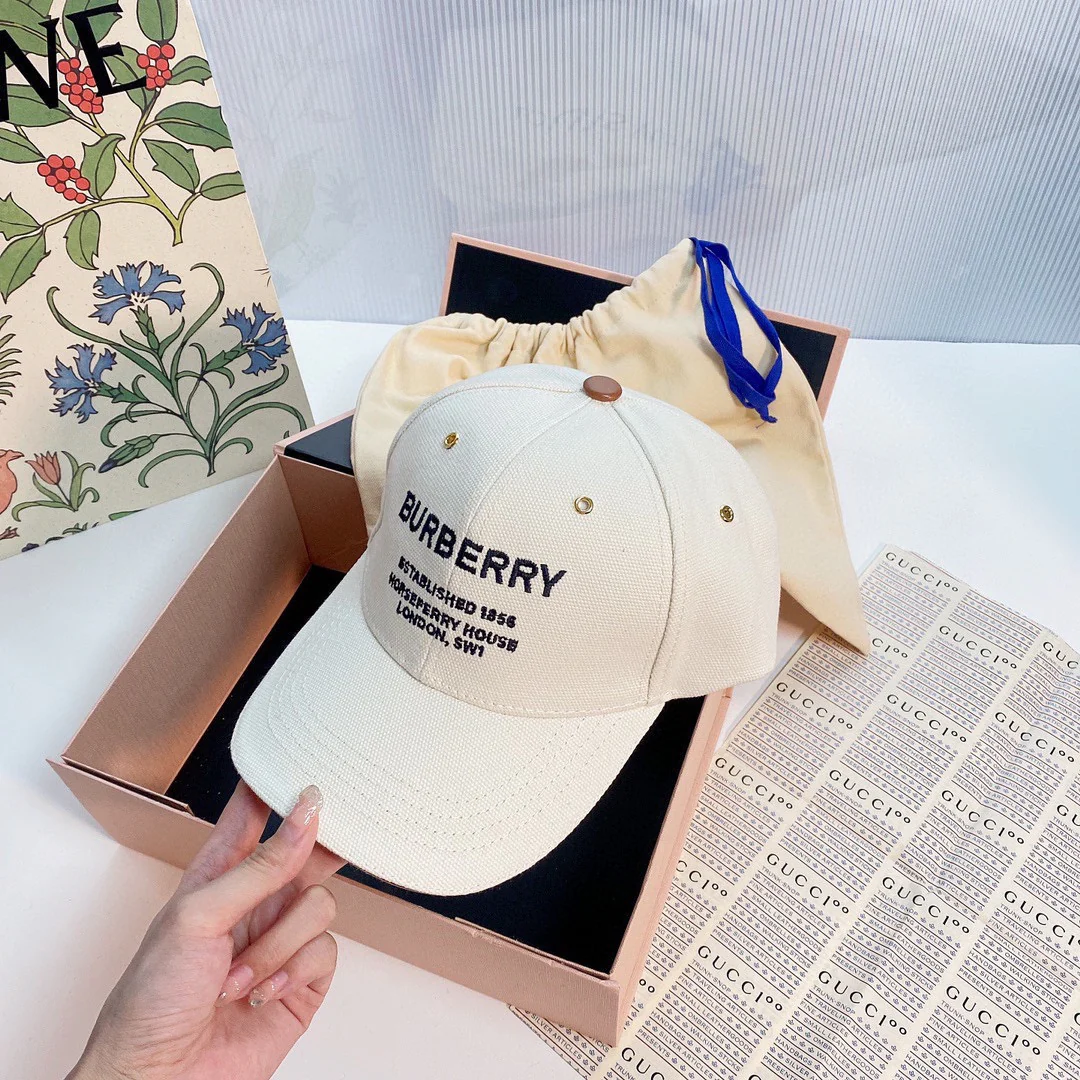 Бейсболка Burberry - 2