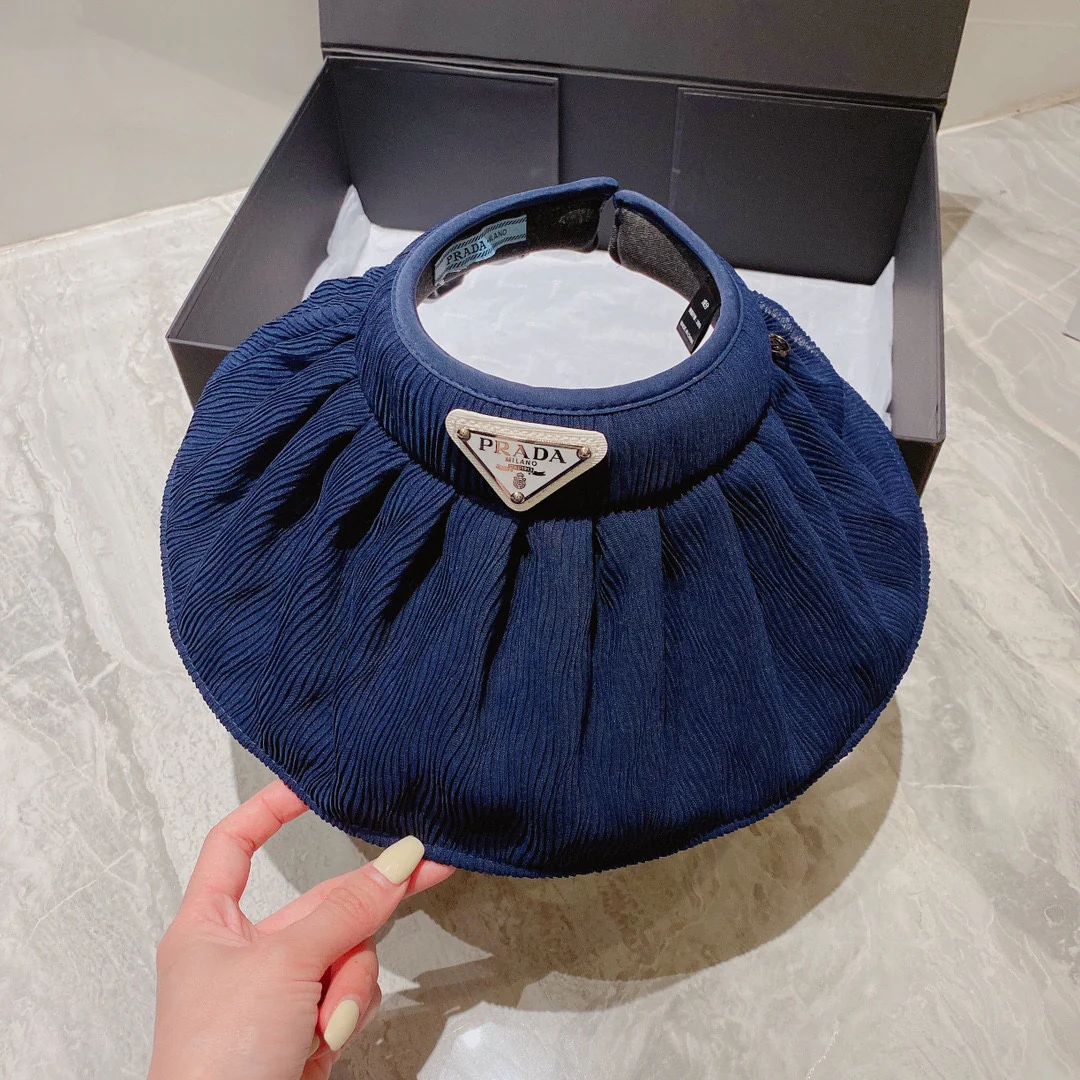 Prada - Классическая треугольная шляпа от солнца