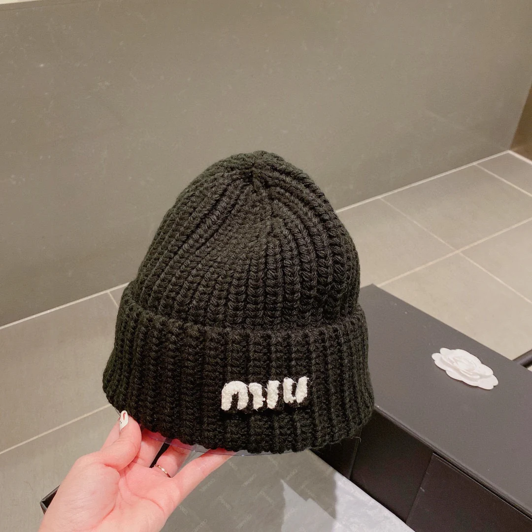 Miu Miu - Шапка-бини - Унисекс - Черная