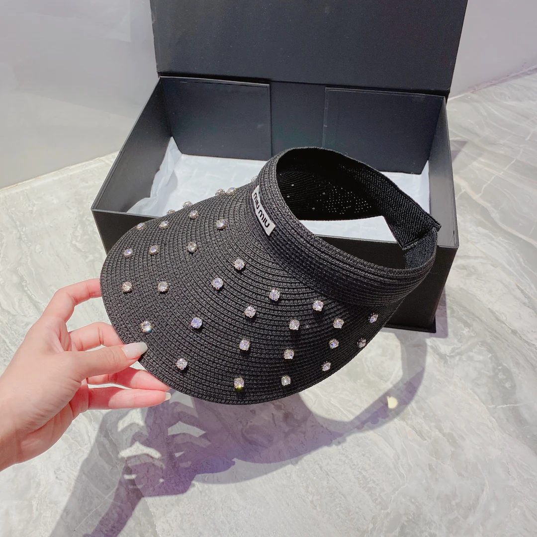 Солнцезащитная шляпа Miu Miu с открытым верхом и стразами