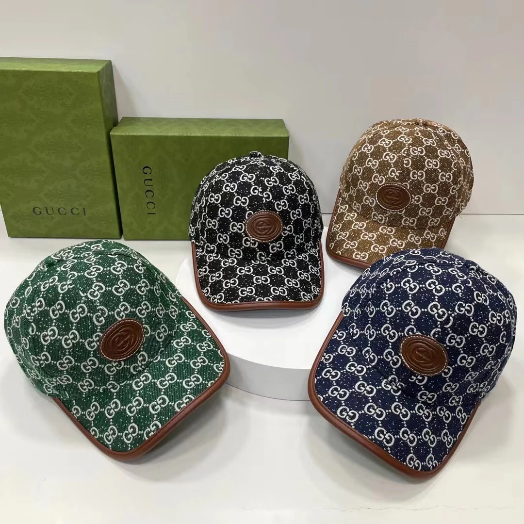 Бейсболка Gucci Classic Monogram