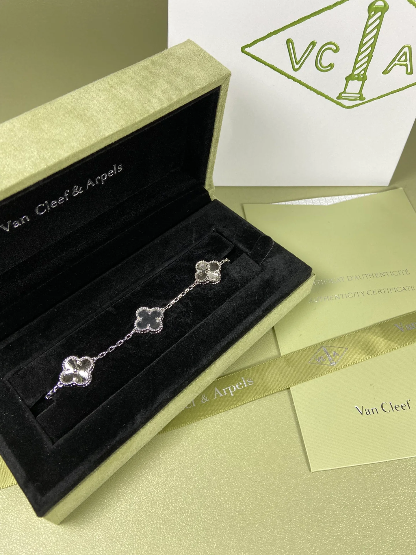 Van Vek - Браслет 043