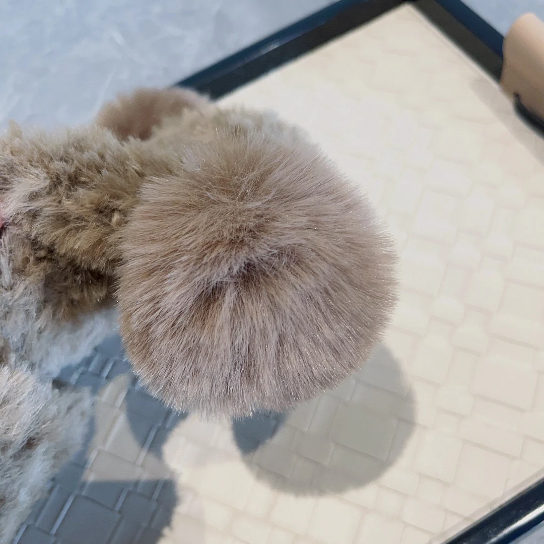 Burberry - Новая шапка-бини в форме медведя из осенне-зимней коллекции