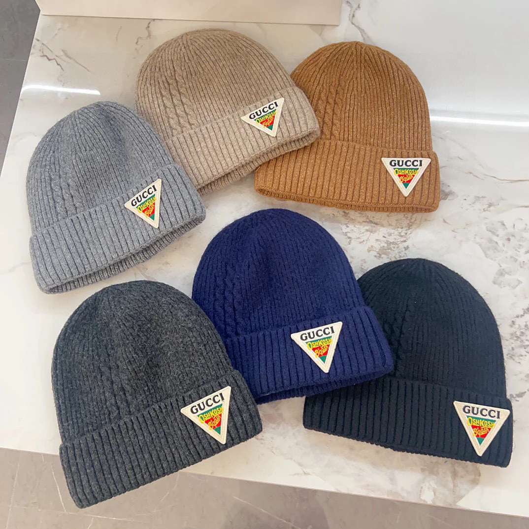 Вязаная шапка Gucci Classic Label - черная