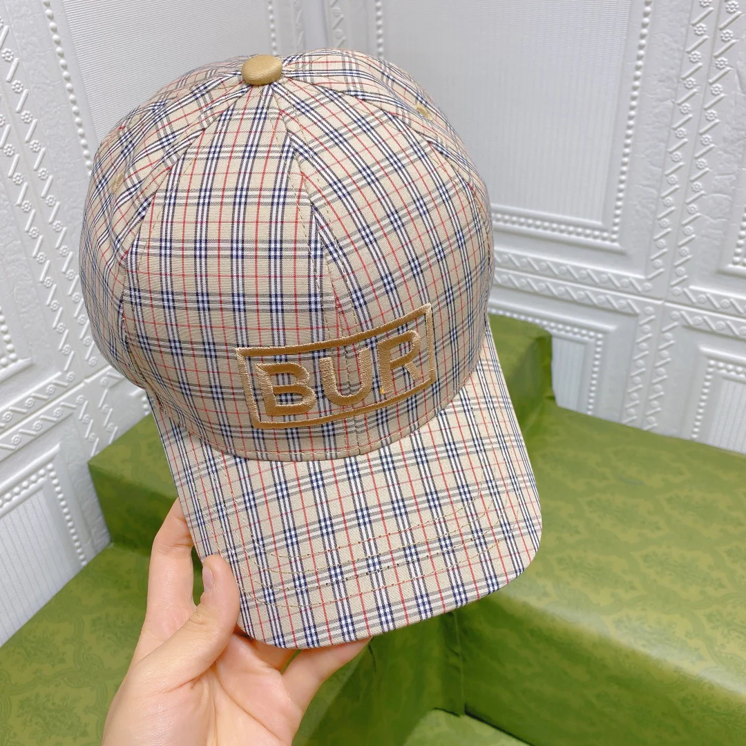 Бейсболка в клетку Burberry