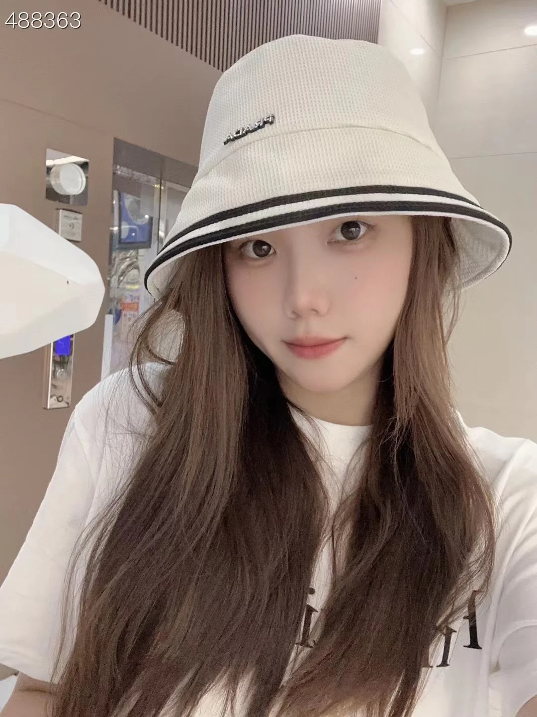 Рыбацкая шляпа в клетку Prada - белая