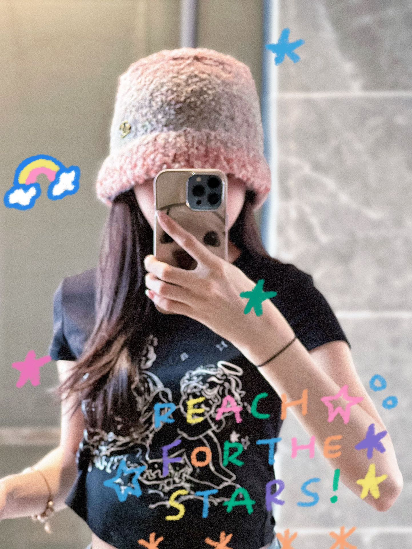 Новая кашемировая рыбацкая шляпа Chanel сезона осень/зима 2023, розовая.