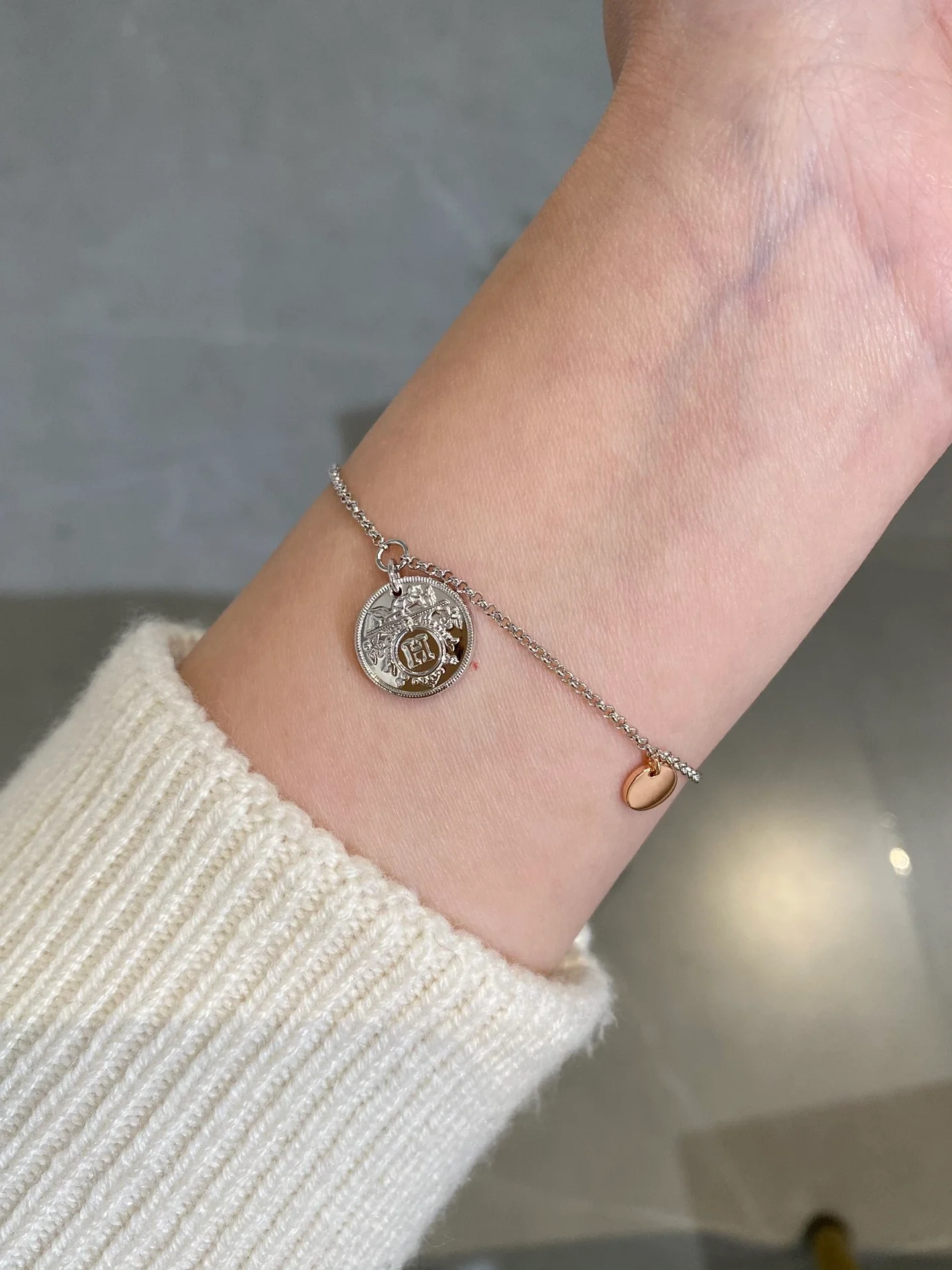 Браслеты и ожерелья Hermes