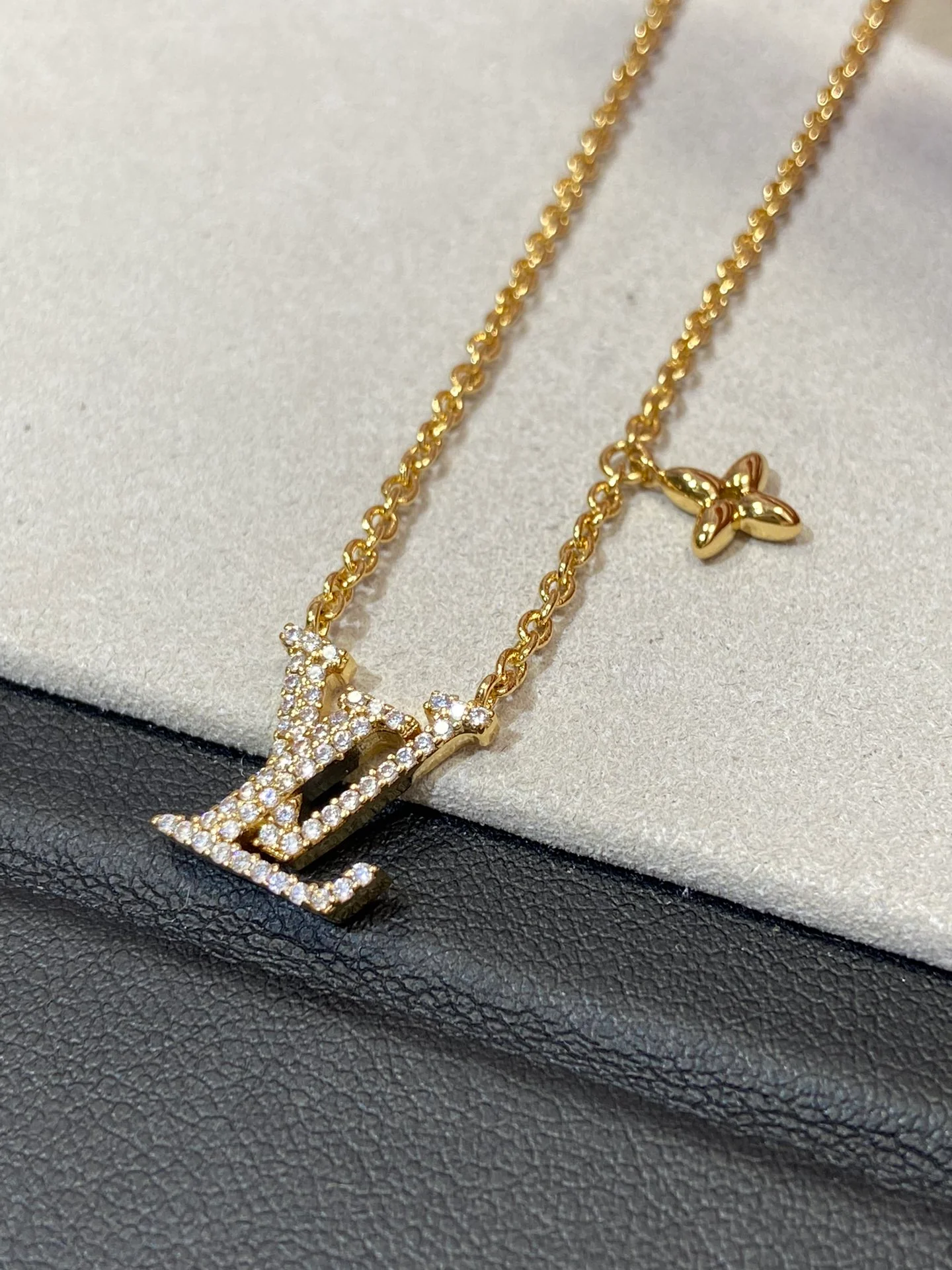 LV - Серьги 038