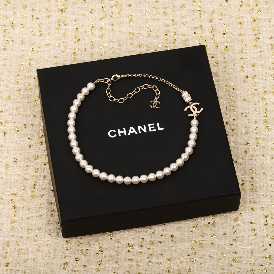 Колье Chanel 550