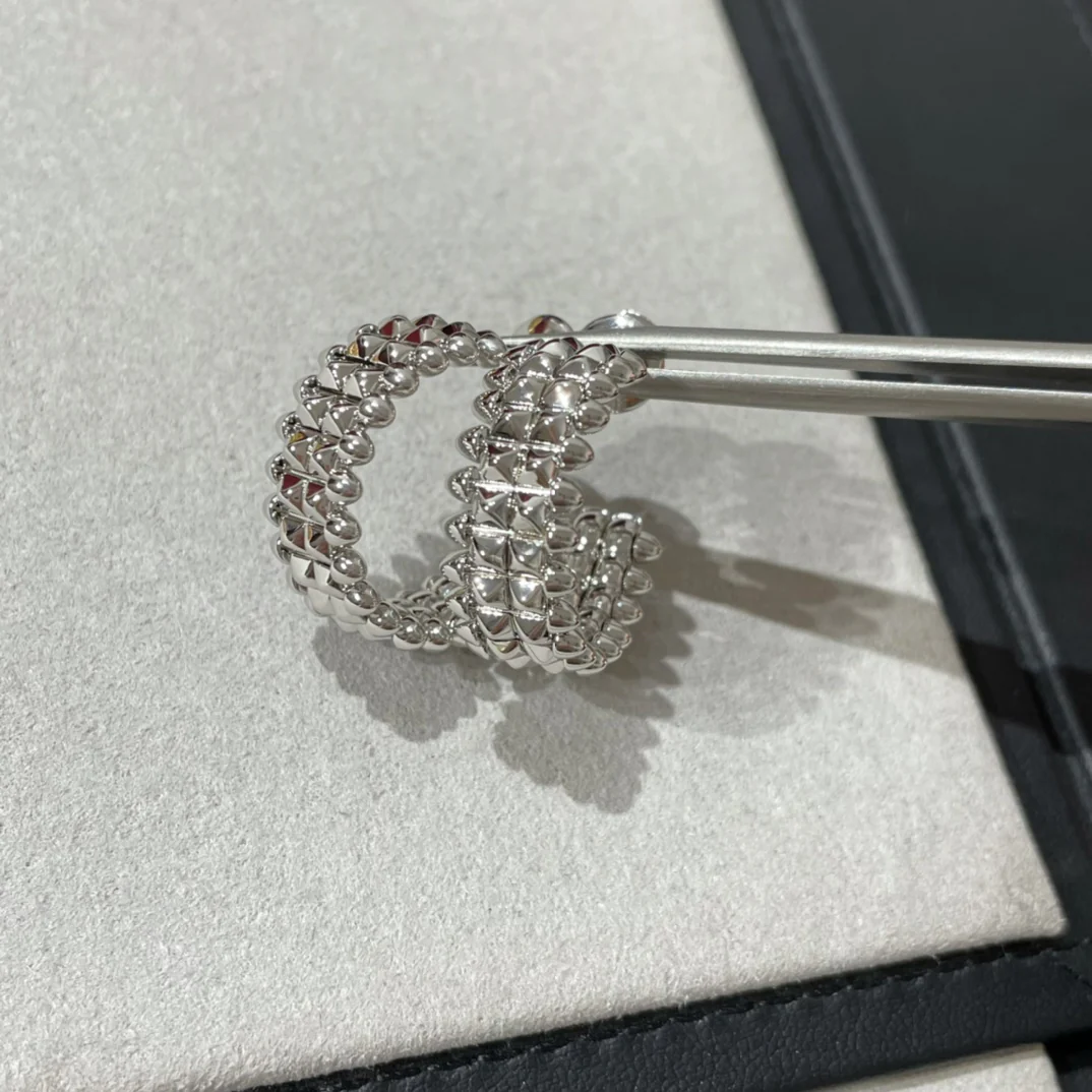 Серьги Cartier 049