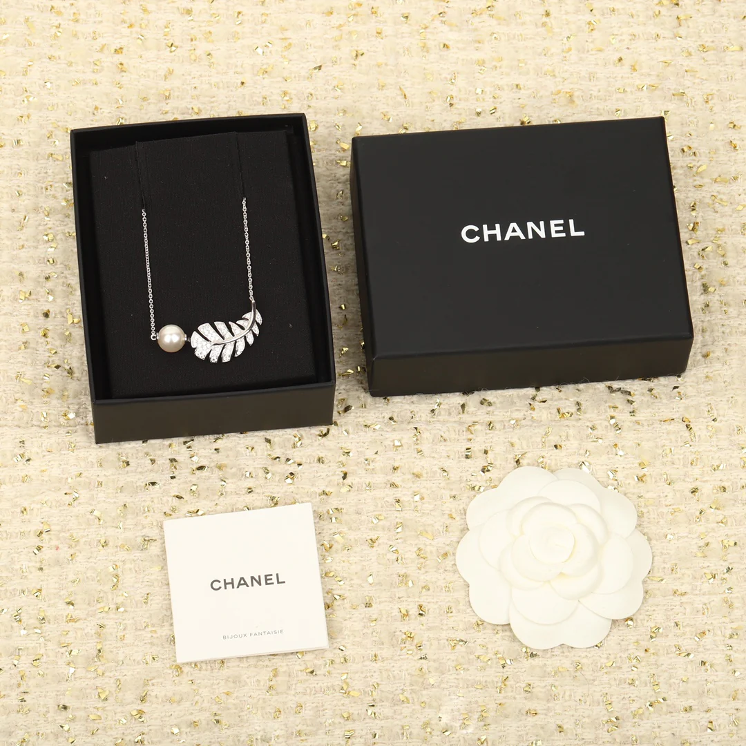 Chanel - Колье 394