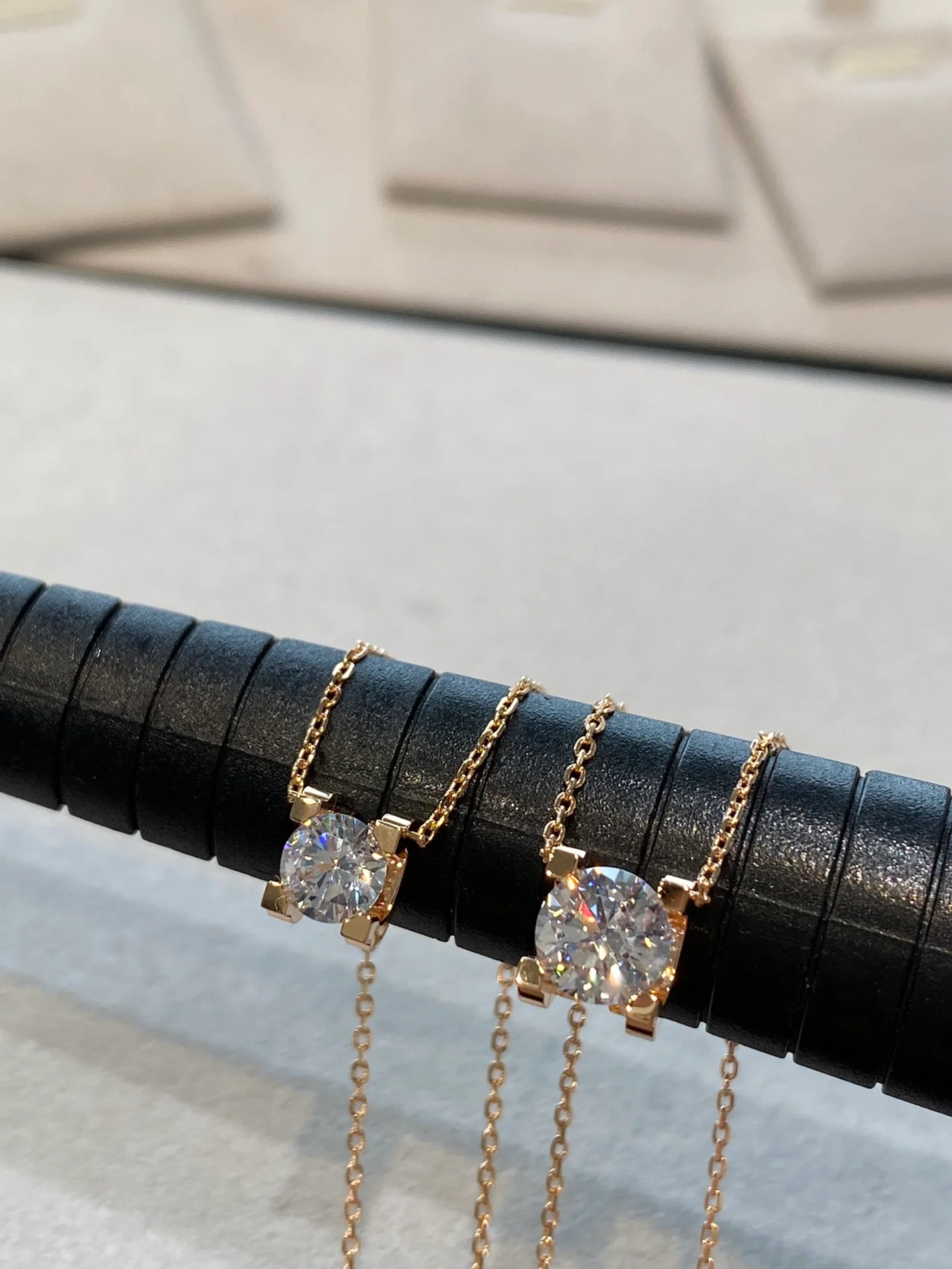 Cartier - Колье с бриллиантами в форме рога - 60 пунктов - 1 карат