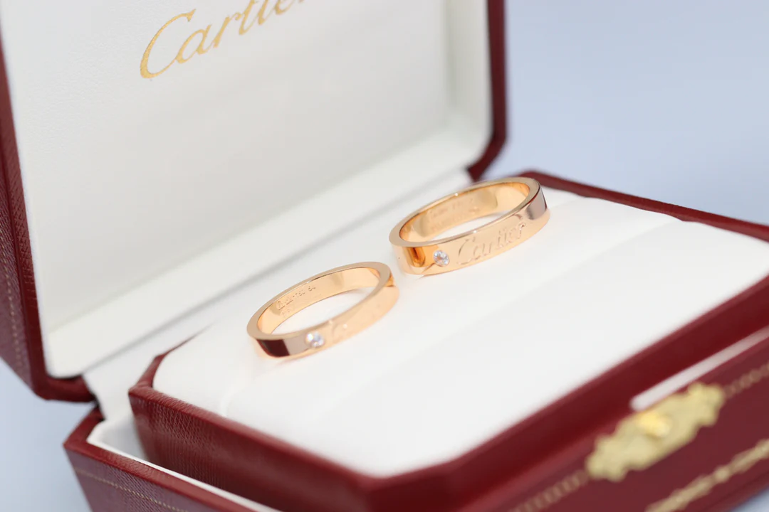 Cartier - Классическое фирменное кольцо с одним камнем