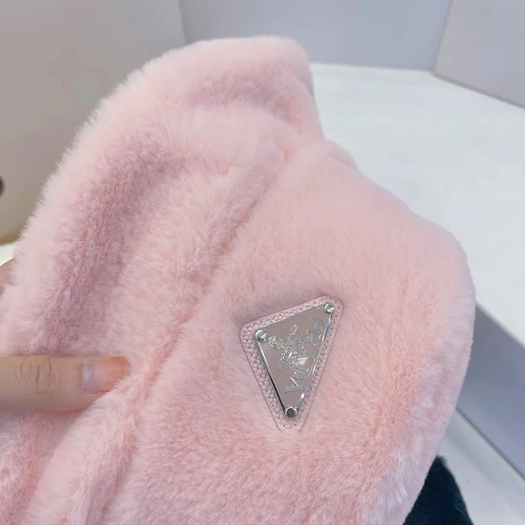 Prada - Рыбацкая шляпа из норки