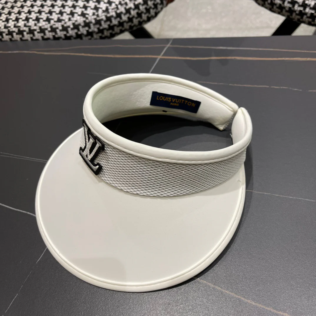 Новинка LV 2024 — Однотонная солнцезащитная шляпа — Белая