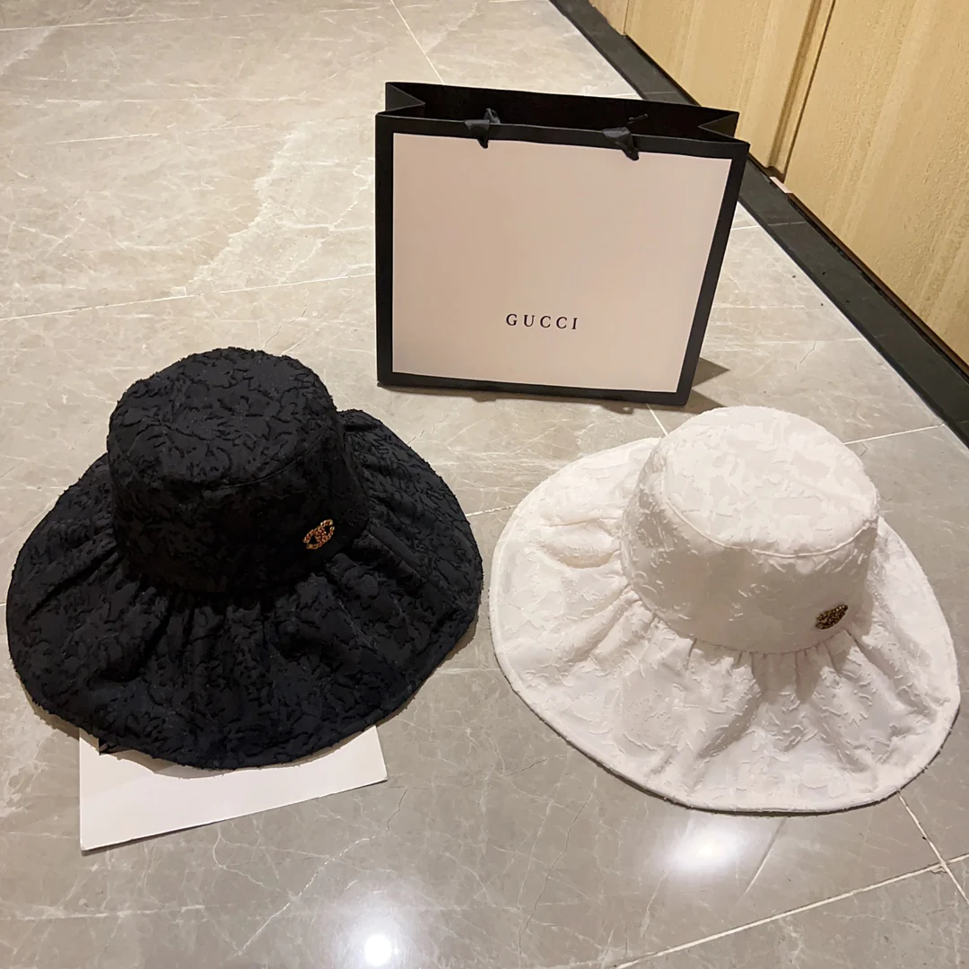 Новинка сезона весна/лето 2023 от Chanel - Складная рыбацкая шляпа - Белая