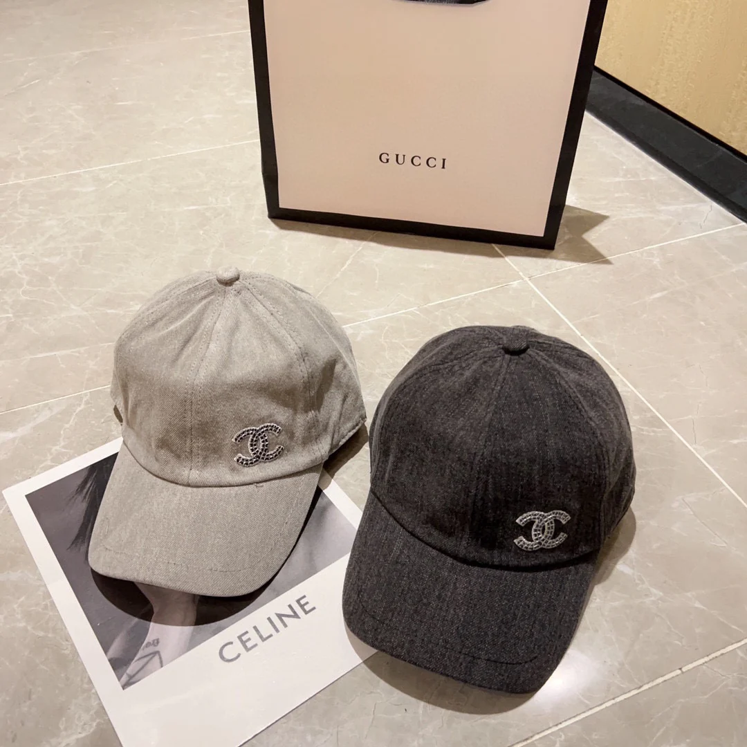 Новинка сезона весна/лето 2023 от Chanel - Вышитая кепка/Сферическая кепка - Железно-серый